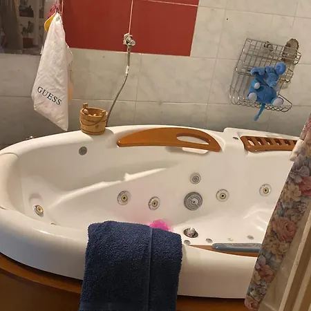 Privat Szobak 3 *