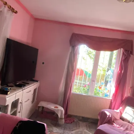 Privat Szobak 3 * Budaörs