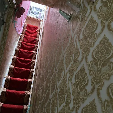 Privat Szobak 3 *