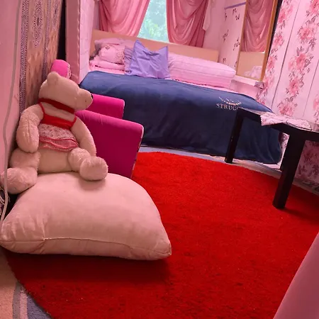 Privat Szobak 3 * Budaörs