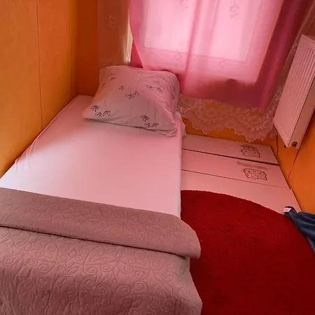 Privat Szobak 3 Alloggio in famiglia